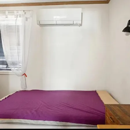 Homestay Cozy For Rent In Ideal For 1 Or 2 Persons With A Child *